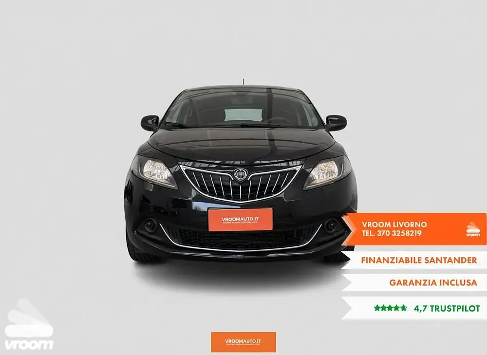 Usata Lancia Ypsilon 69 CV (50 kW) 2024 Nero Utilitaria