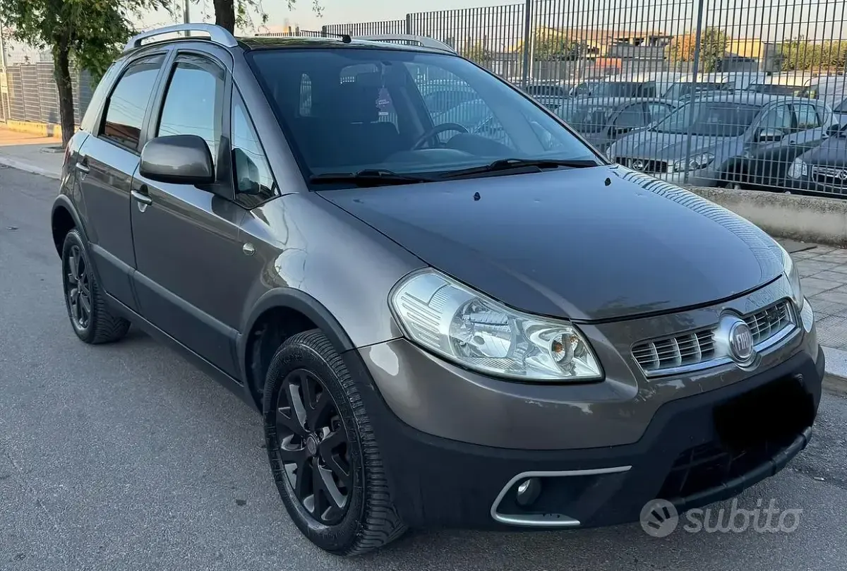Usata Fiat Sedici Dynamic 135 CV (99 kW) 2011 Grigio SUV
