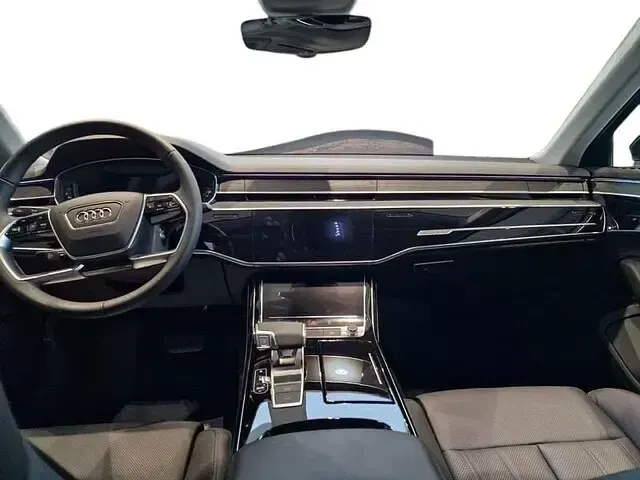 Usata Audi A8 Ambiente 286 CV (210 kW) 2023 Nero Berlina