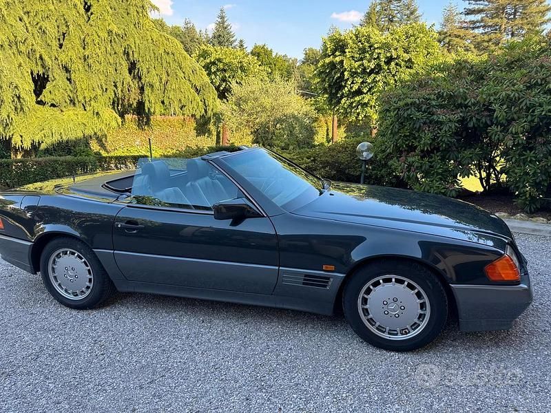 Usata Mercedes SL300 231 CV (169 kW) 1991 Nero Cabrio