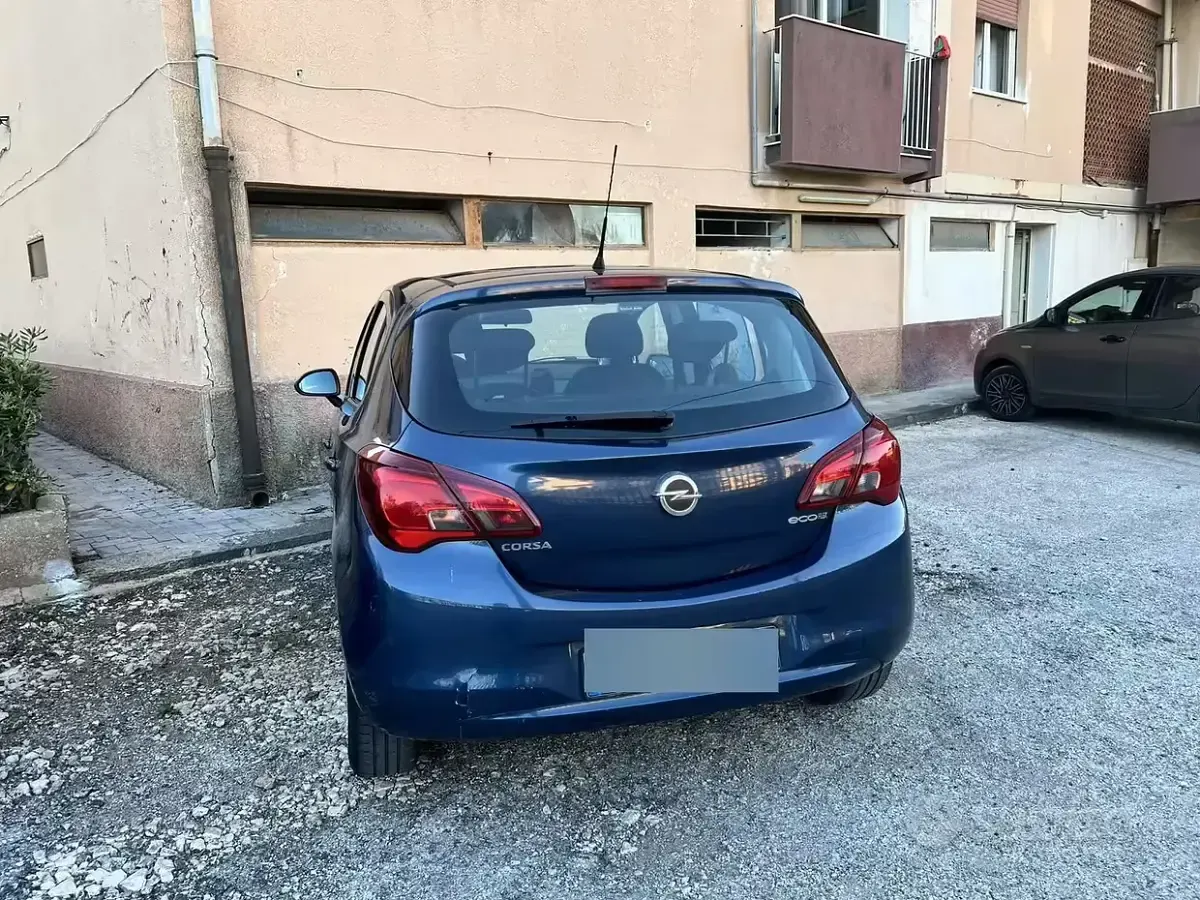 Usata Opel Corsa 95 CV (69 kW) 2016 Bluazzurro Utilitaria