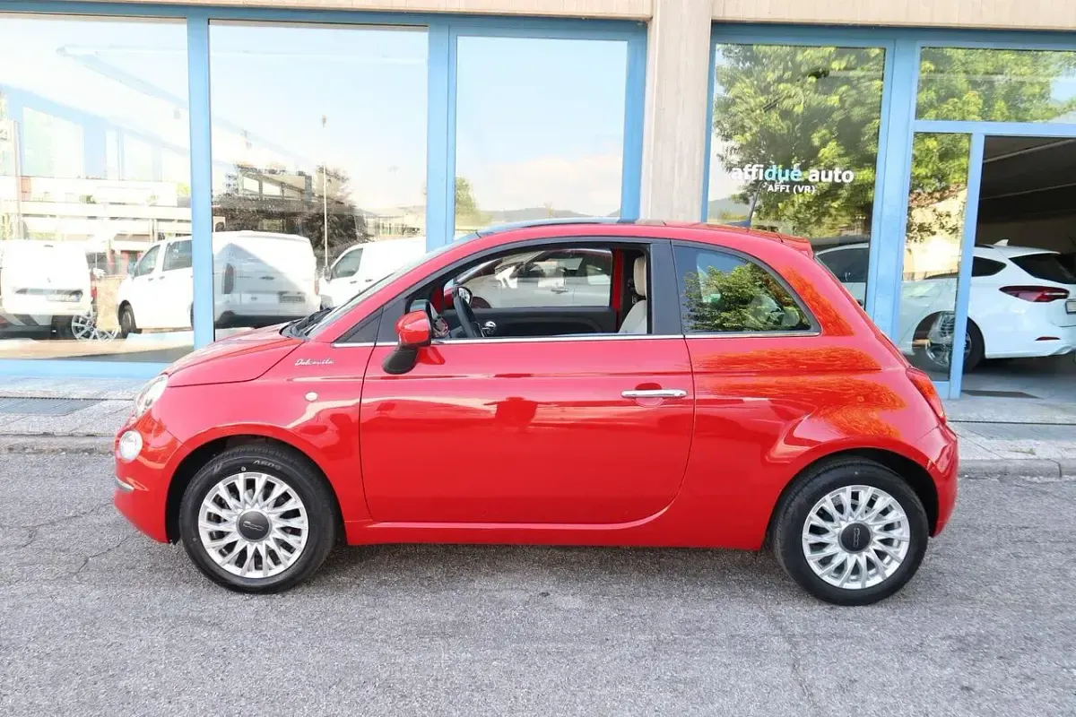Usata Fiat 500 Dolcevita 69 CV (50 kW) 2022 Rosso Berlina