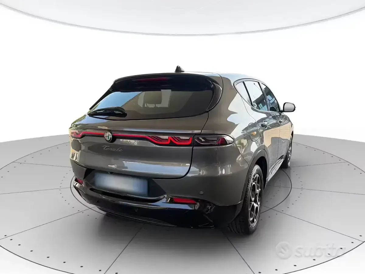 Usata Alfa Romeo Tonale Sprint 131 CV (96 kW) 2024 Grigio SUV