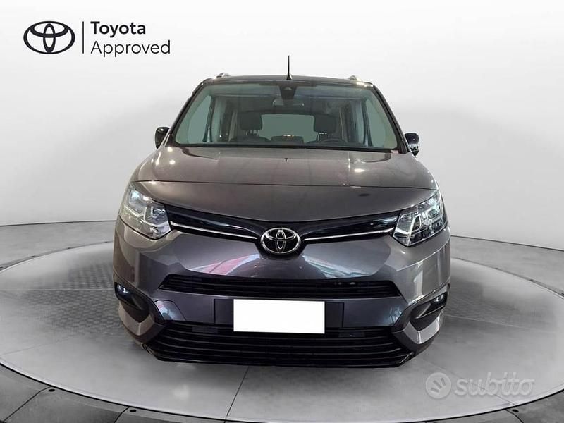 Usata Toyota Proace Verso City 131 CV (96 kW) 2022 Grigio Station wagon