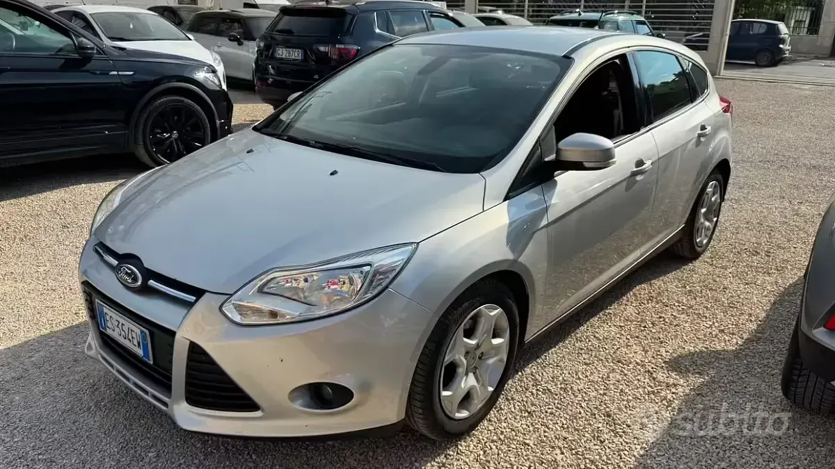Usata Ford Focus 116 CV (85 kW) 2013 Grigio Berlina