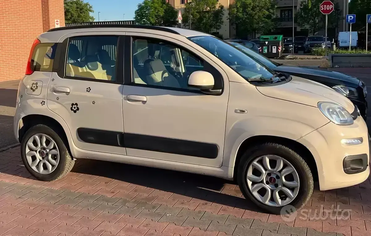 Usata Fiat Panda Lounge 85 CV (62 kW) 2016 Utilitaria