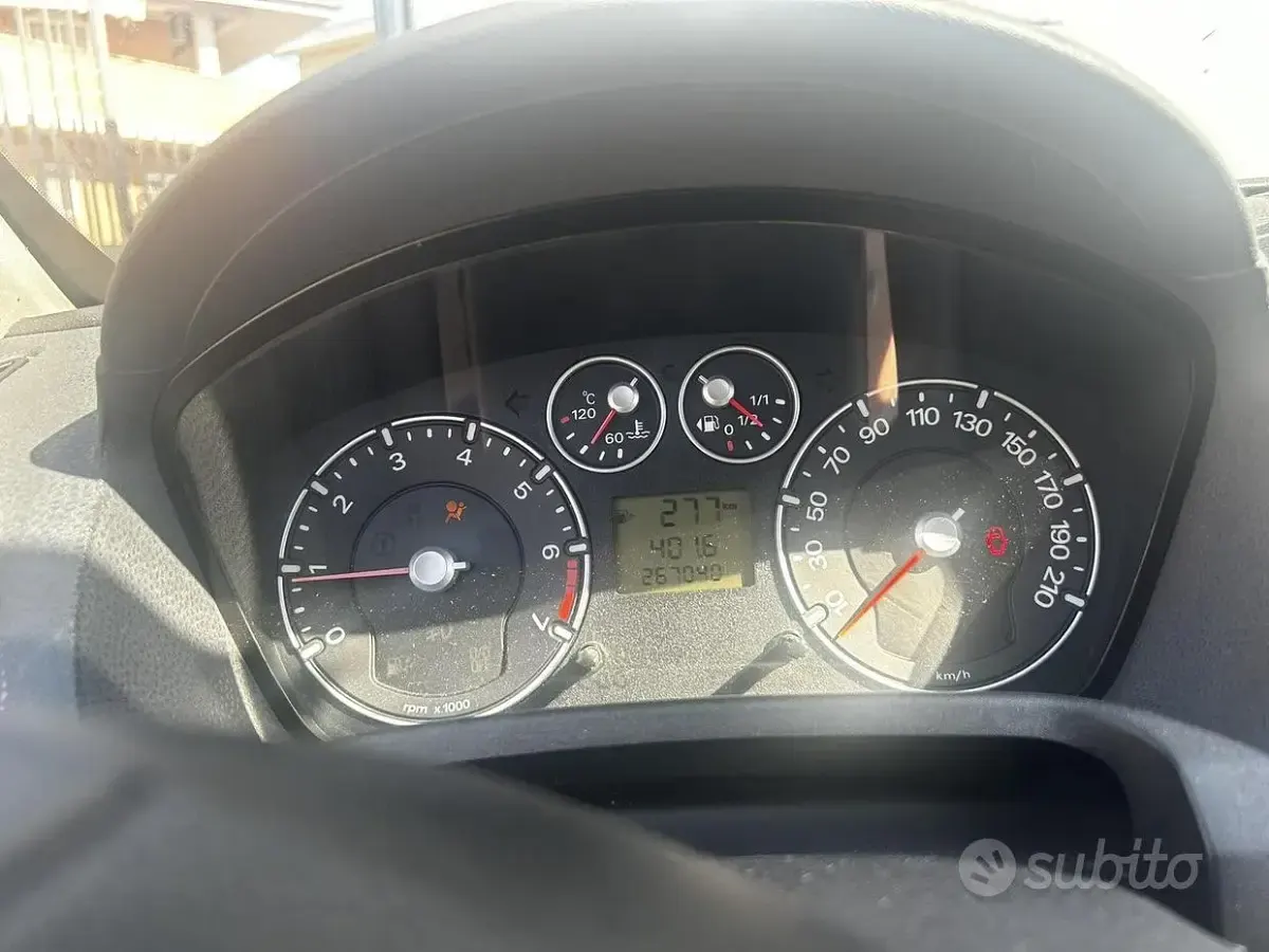Usata Ford Fiesta 75 CV (55 kW) 2007 Utilitaria