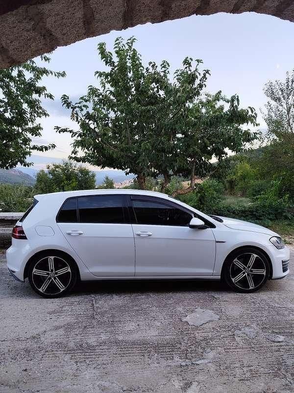 Usata VW Golf GTI 220 CV (161 kW) 2014 Berlina