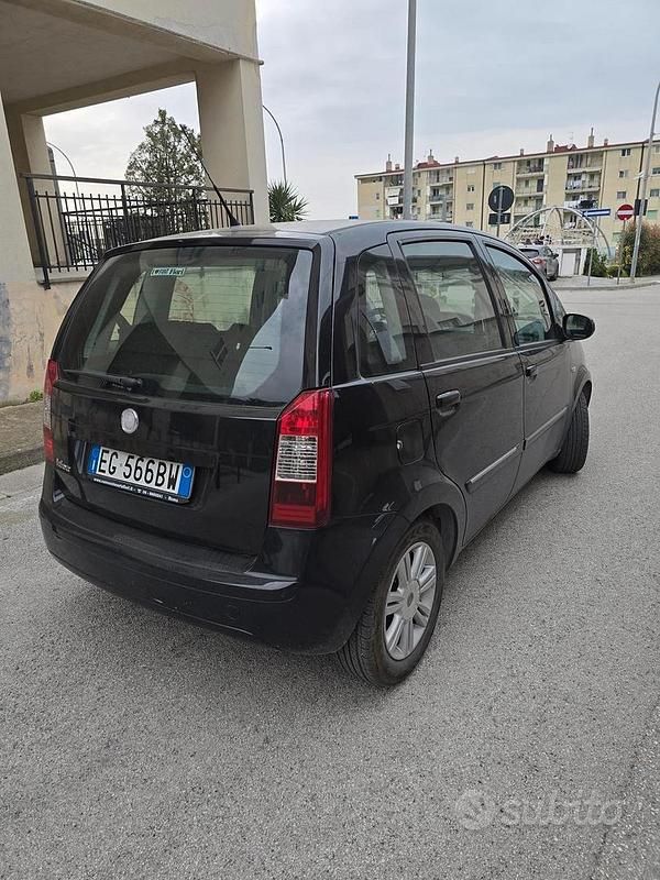 Usata Fiat Idea 95 CV (69 kW) 2011 Monovolume