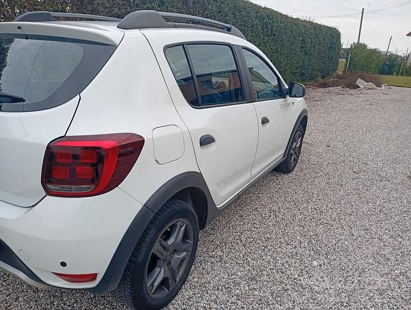 Usata Dacia Sandero Stepway 2017 Bianco Station wagon