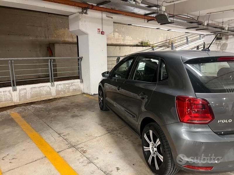 Usata VW Polo 85 CV (62 kW) 2015 Grigio Utilitaria