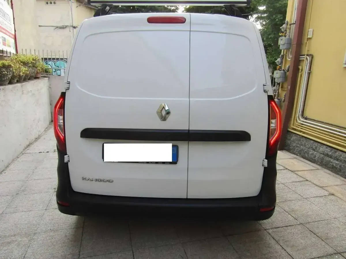 Usata Renault Kangoo 80 CV (58 kW) 2025 Bianco Monovolume
