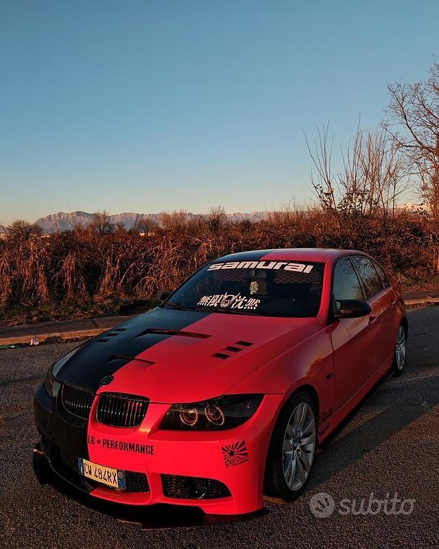 Usata 2005 BMW 320 Efficient Dynamics Tre volumi | 8000 € - Immagine 1/4