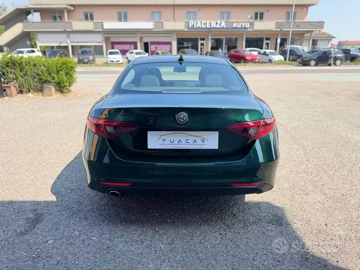 Usata Alfa Romeo Giulia Business 160 CV (117 kW) 2021 Verde Berlina