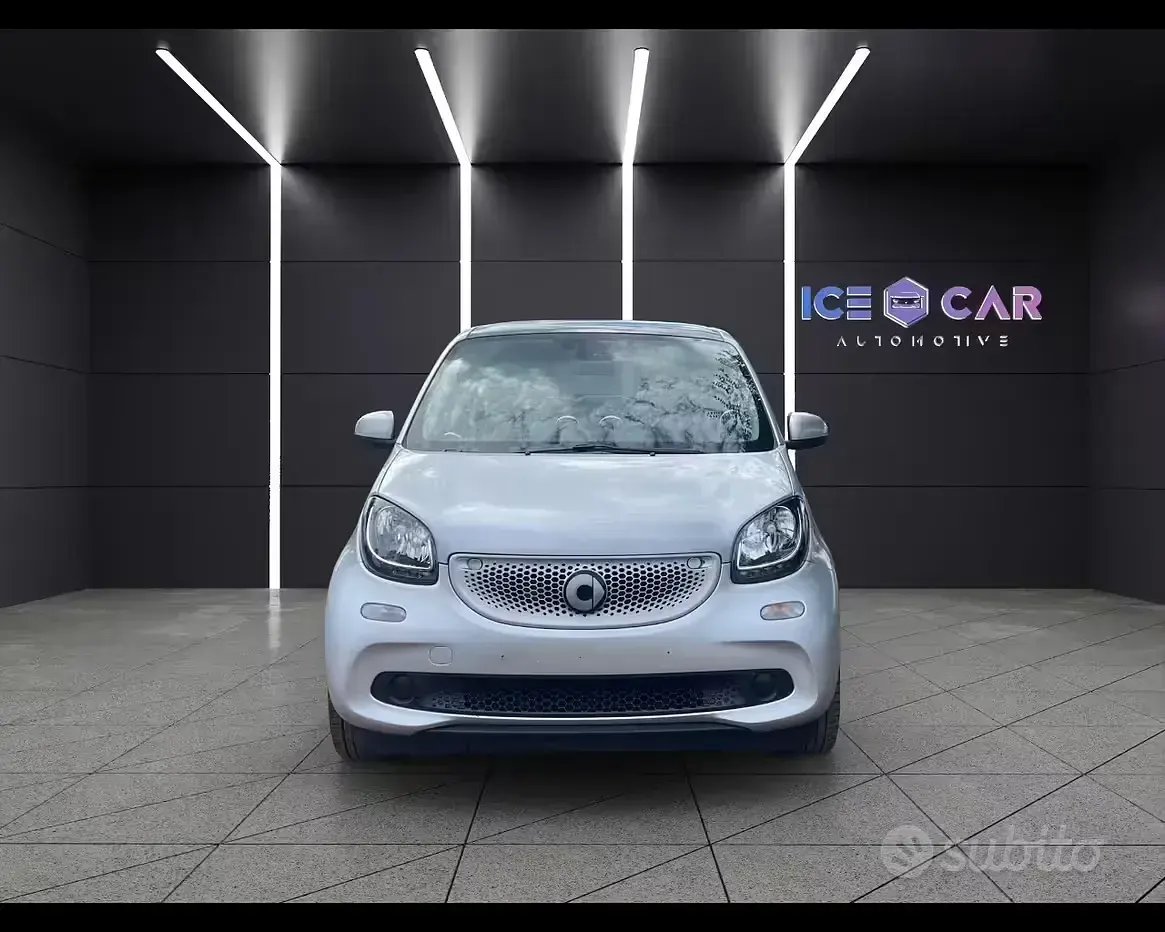 Usata Smart ForFour Passion 71 CV (52 kW) 2016 Grigio Utilitaria