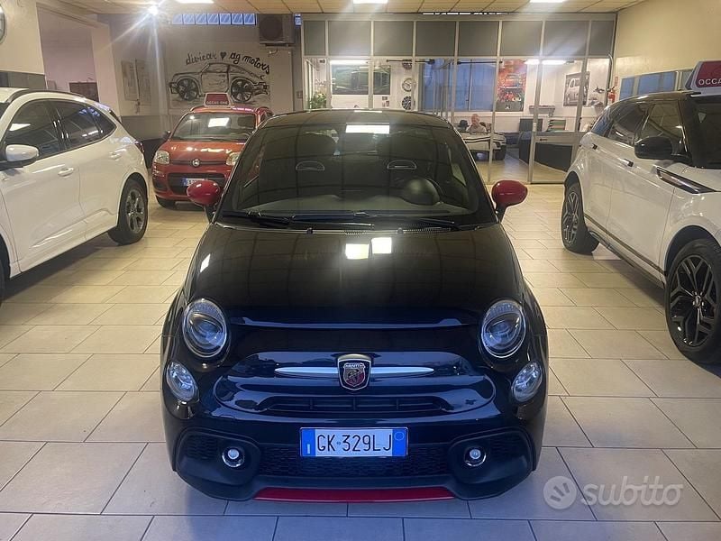 Nero Usata 2022 Abarth 595 Tre volumi | 23.500 € (Molto cara) - Immagine 1/4
