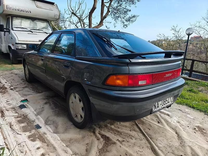 Usata Mazda 323F 137 CV (100 kW) 1990 Berlina