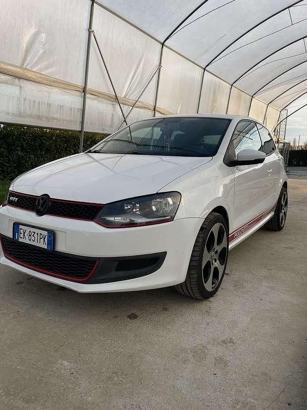 Usata VW Polo Comfortline 90 CV (66 kW) 2011 Bianco Utilitaria