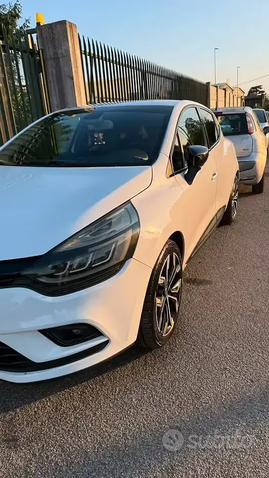 Usata Renault Clio IV 90 CV (66 kW) 2019 Berlina