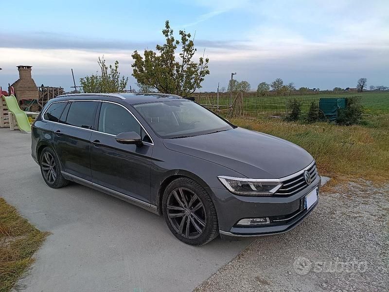 Usata VW Passat 190 CV (139 kW) 2015 Grigio Station wagon