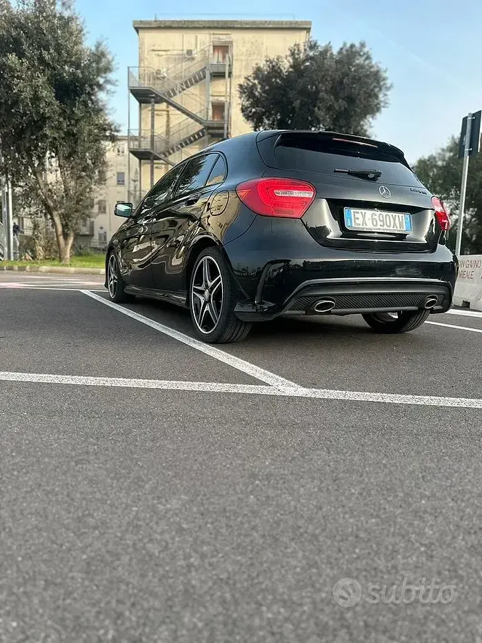 Usata Mercedes A180 AMG 109 CV (80 kW) 2014 Nero Utilitaria