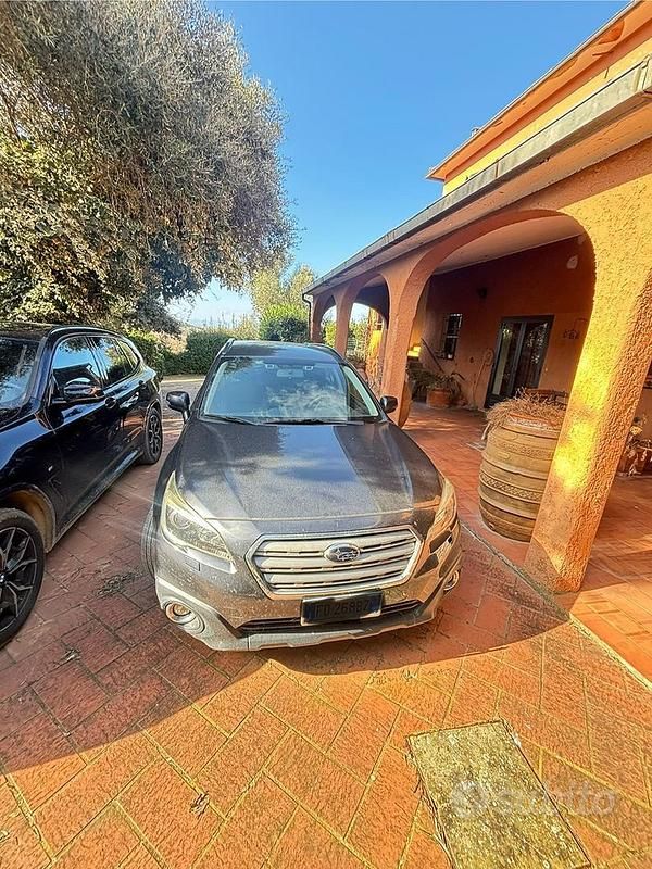 Usata Subaru Outback 150 CV (110 kW) 2016 Blu Station wagon