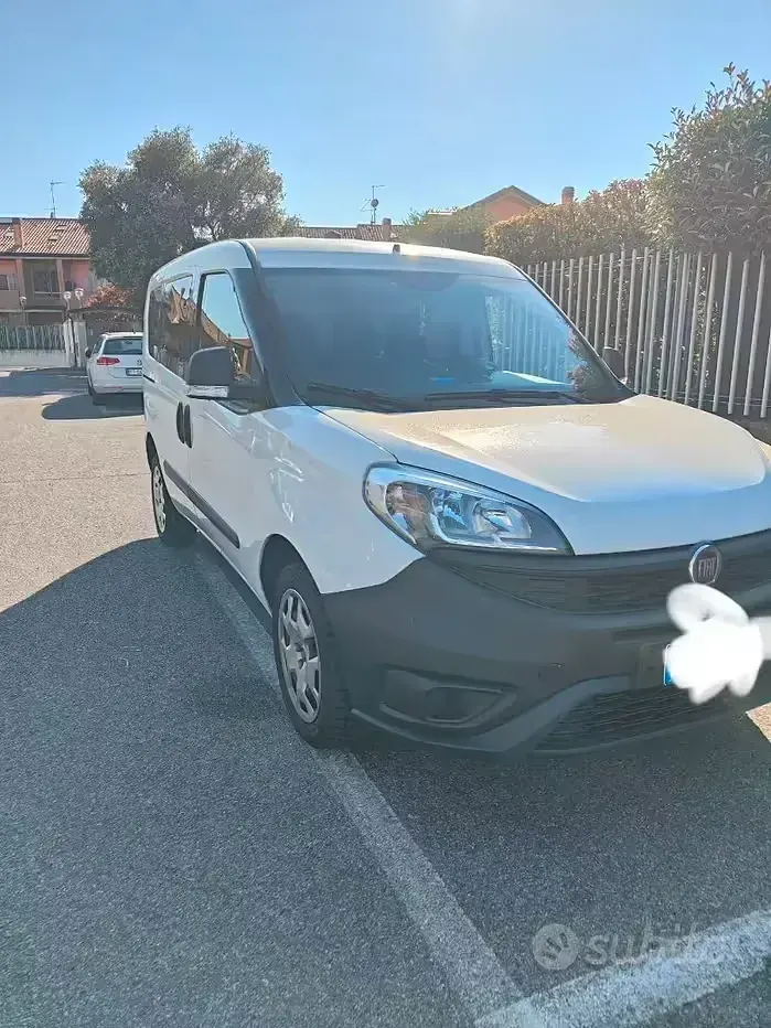 Usata Fiat Doblò 77 CV (56 kW) 2015 Bianco Monovolume