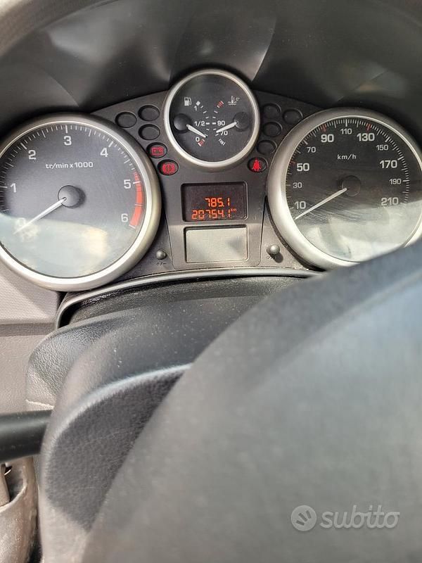 Bianco Usata 2024 Peugeot 207 | 3500 € - Immagine 1/4