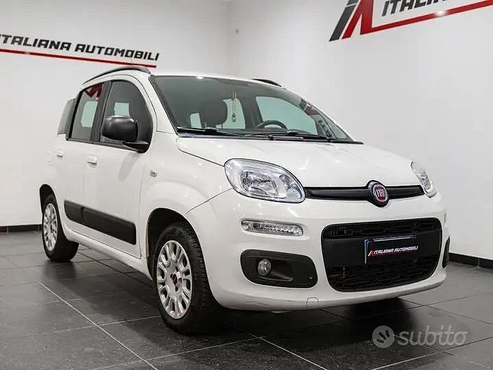 Bianco Usata 2016 Fiat Panda Easy Tre volumi | 8990 € (Buon prezzo) - Immagine 1/4