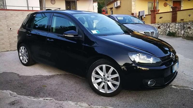 Usata VW Golf VI Highline 105 CV (77 kW) 2010 Utilitaria