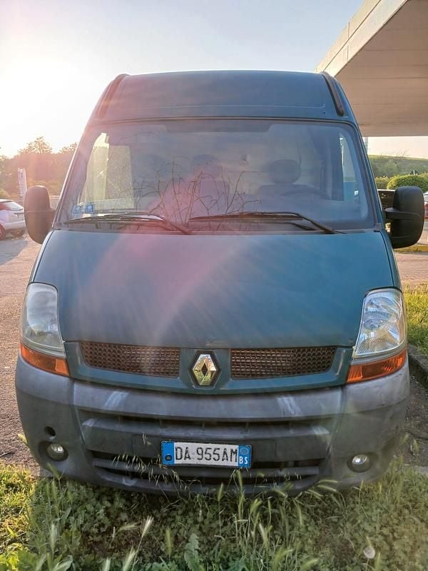 Usata Renault Master 114 CV (83 kW) 2006 Verde Furgone