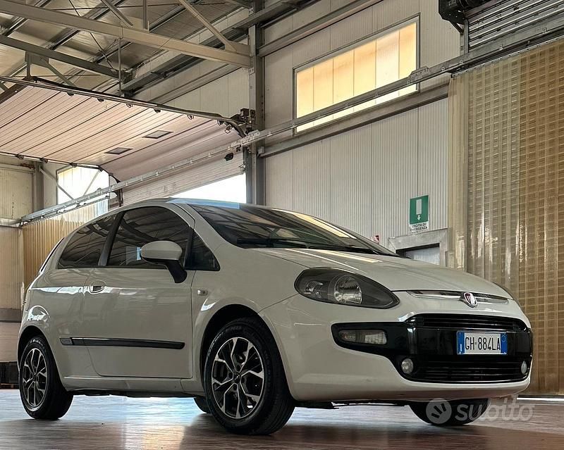 Usata Fiat Punto Evo Sport 69 CV (50 kW) 2011 Utilitaria
