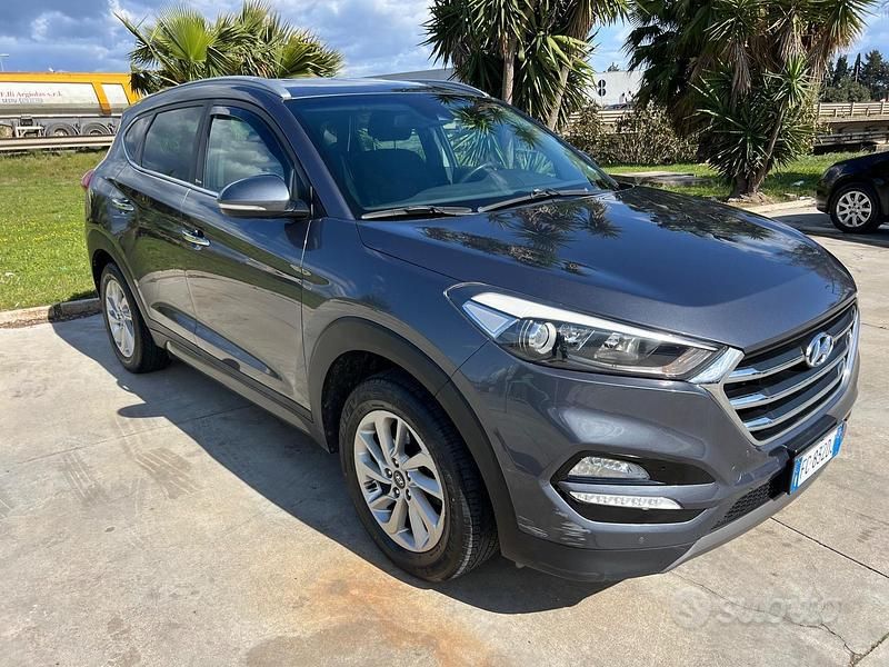 Usata Hyundai Tucson Xpossible 116 CV (85 kW) 2016 Grigio SUV