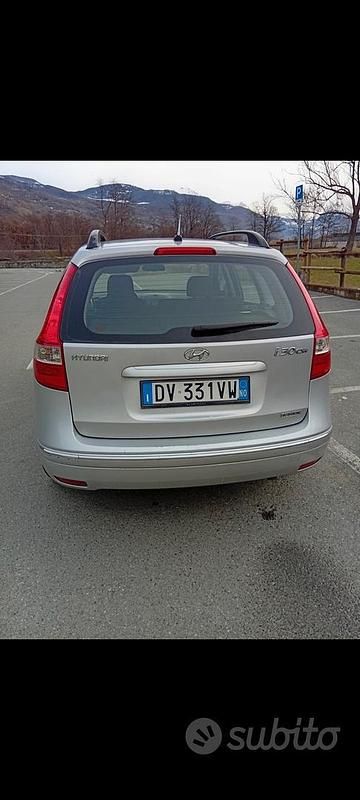 Usata Hyundai i30 Active 116 CV (85 kW) 2009 Grigio Station wagon