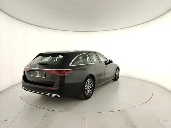 Usata Mercedes 200 Advanced 163 CV (119 kW) 2025 Nero Station wagon