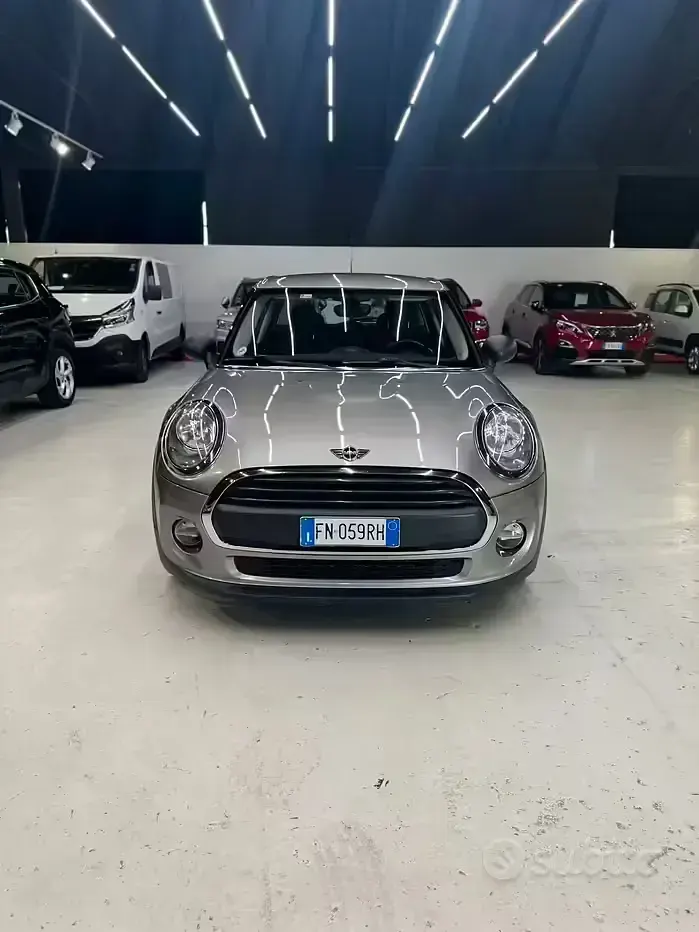 Usata Mini Cooper 95 CV (69 kW) 2018 Grigio Utilitaria