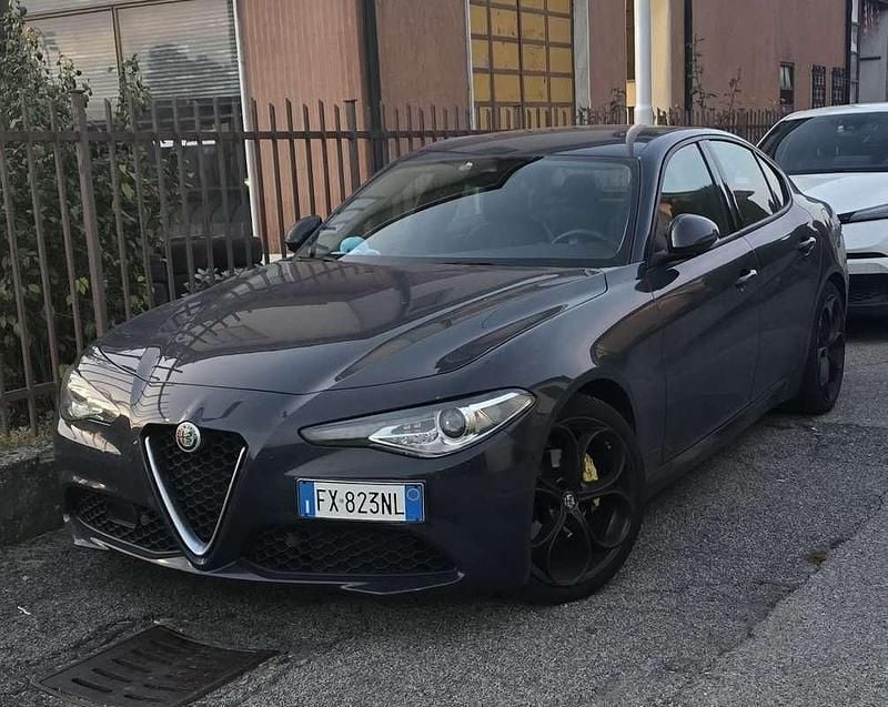 Usata 2019 Alfa Romeo Giulia Executive Tre volumi | 17.000 € (Ottimo prezzo) - Immagine 1/4