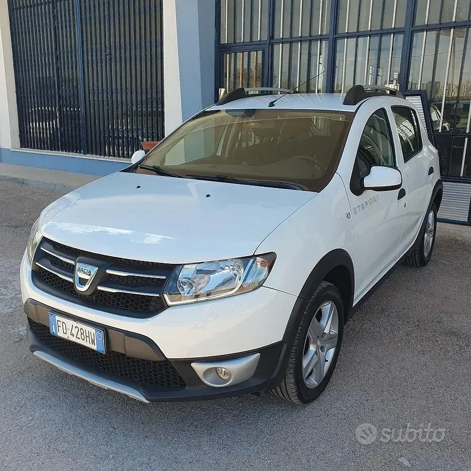 Usata Dacia Sandero Stepway 90 CV (66 kW) 2016 Bianco Berlina