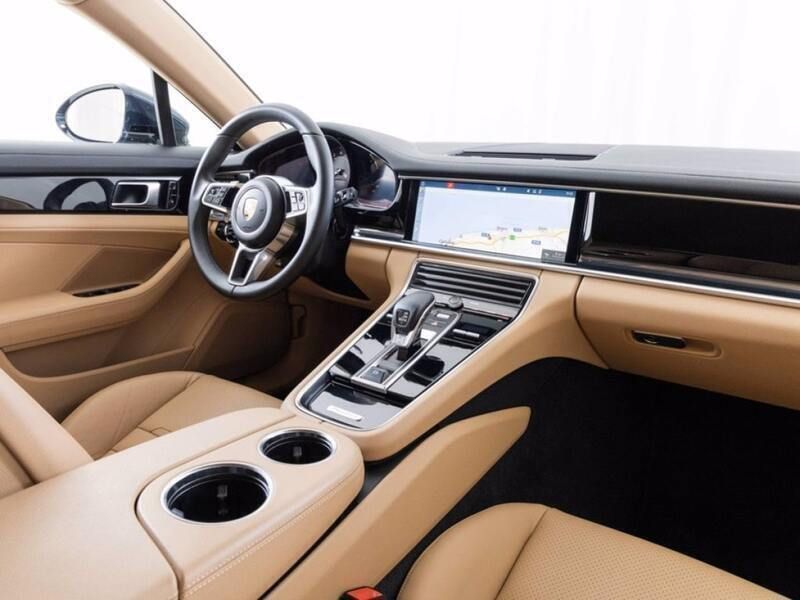 Usata Porsche Panamera 330 CV (242 kW) 2017 Blu/azzurro Berlina