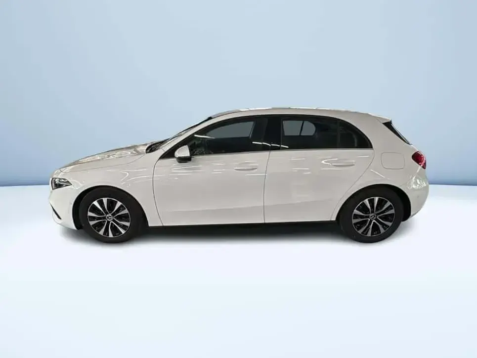 Usata Mercedes A180 Advanced 116 CV (85 kW) 2025 Bianco Berlina