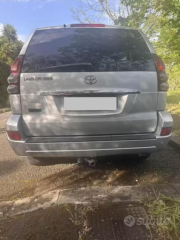 Usado Toyota Land Cruiser 173 CV (127 kW) 2009 Gris SUV
