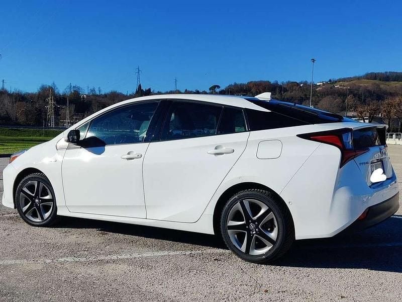 Usata Toyota Prius Lounge 98 CV (72 kW) 2020 Bianco Berlina
