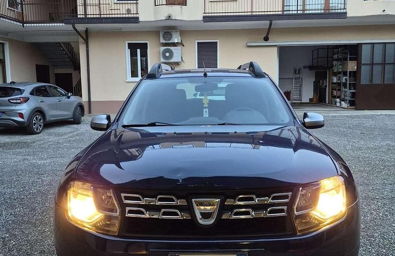 Usata 2014 Dacia Duster Lauréate SUV | 5500 € (Ottimo prezzo) - Immagine 1/4