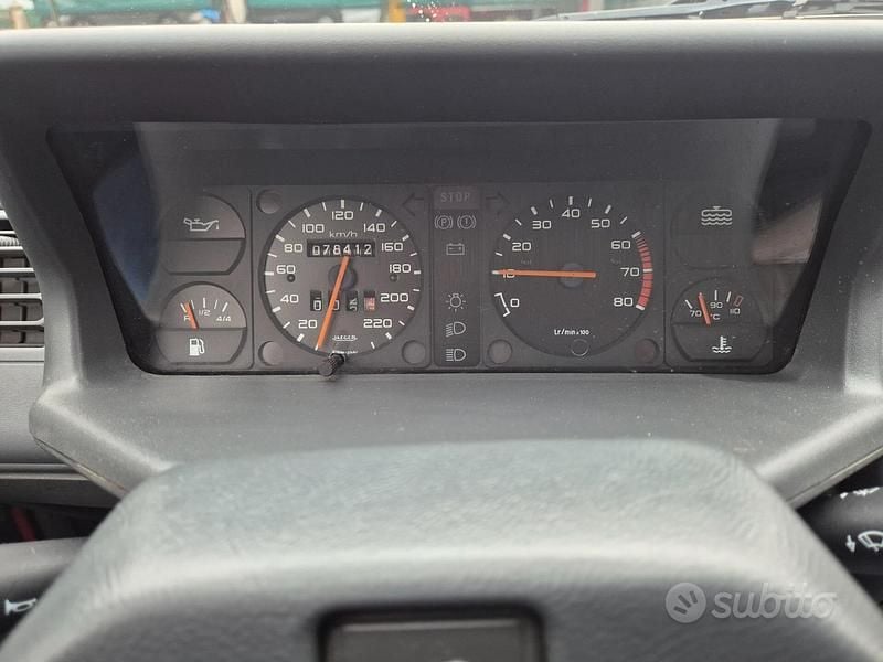 Usata Peugeot 205 88 CV (64 kW) 1992 Rosso Berlina