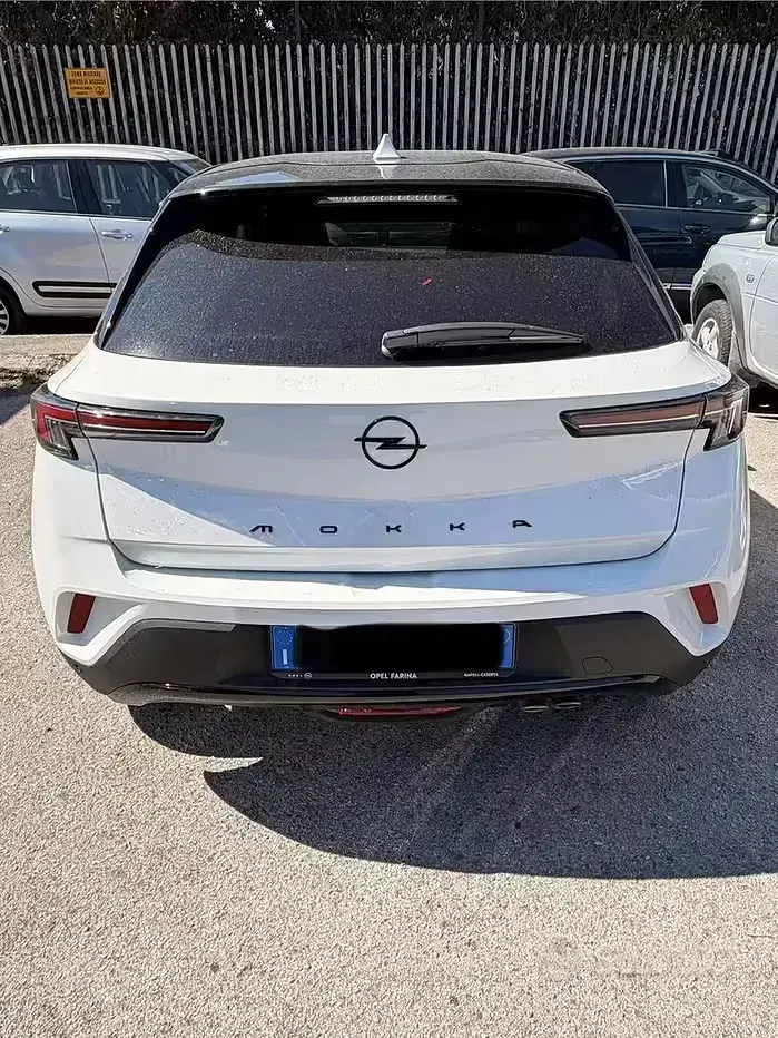 Usata Opel Mokka 131 CV (96 kW) 2023 Bianco SUV