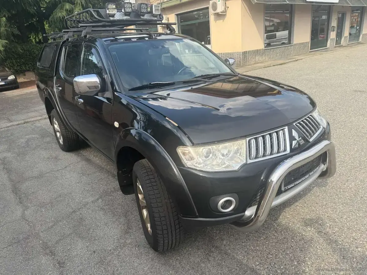 Usata Mitsubishi L200 Intense+ 178 CV (130 kW) 2012 Nero Pick-up