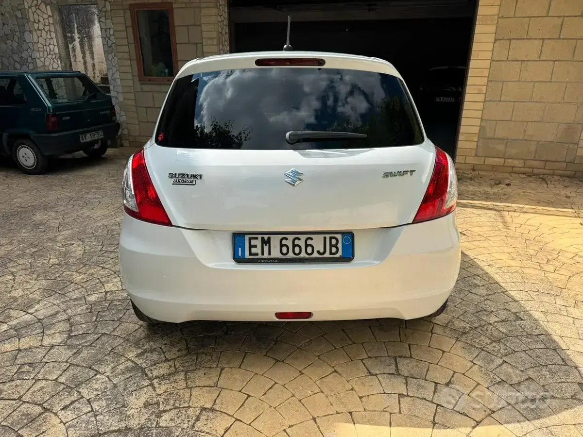 Usata Suzuki Swift 2012 Bianco Utilitaria