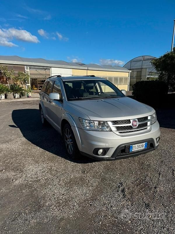 Usata Fiat Freemont 140 CV (102 kW) 2013 Grigio SUV