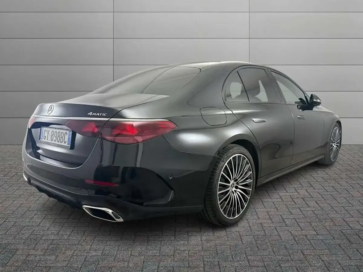Usata Mercedes E220 AMG Line Premium 197 CV (144 kW) 2025 Nero ossidiana Berlina