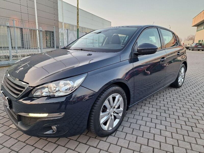 Usato 2014 Peugeot 308 1.6 Benzin 83 CV (9.000 €)